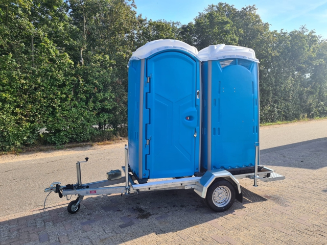 Toiletcabine op aanhangwagen dubbel 